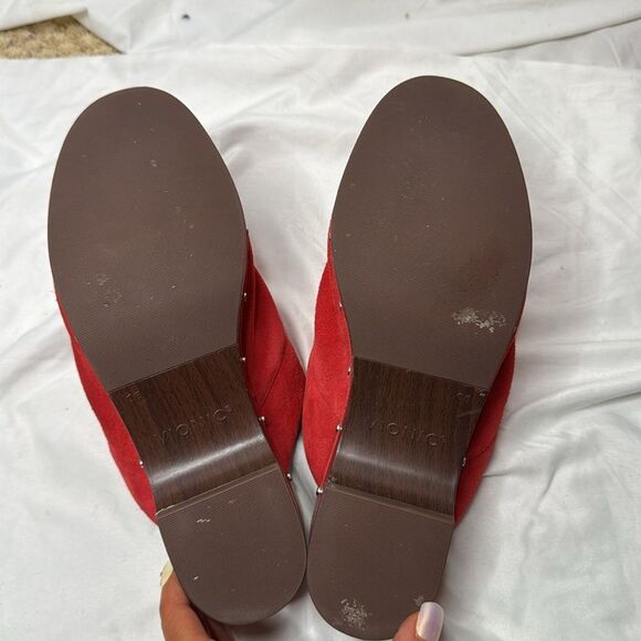 Vionic Kacie Red Suede Women's Clogs. Size 9. - Picture 7 of 9